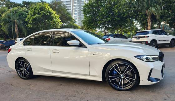 BMW 320i 2.0 16V TURBO FLEX M SPORT AUTOMÁTICO BMW 320i 2.0 16V TURBO FLEX M SPORT AUTOMÁTICO